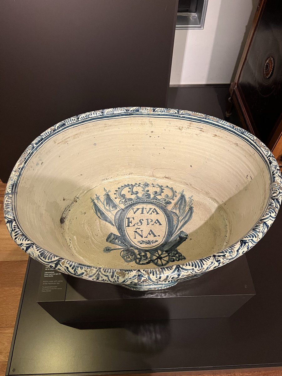 SamuelRCAG's tweet photo. Esto quizás le guste a @rancio 
Está expuesto en el Museo Arqueológico Nacional.
Ojo a donde se elaboró esta joya.
Que puressssa ya desde el s.XIX. https://t.co/C22DDqohwm