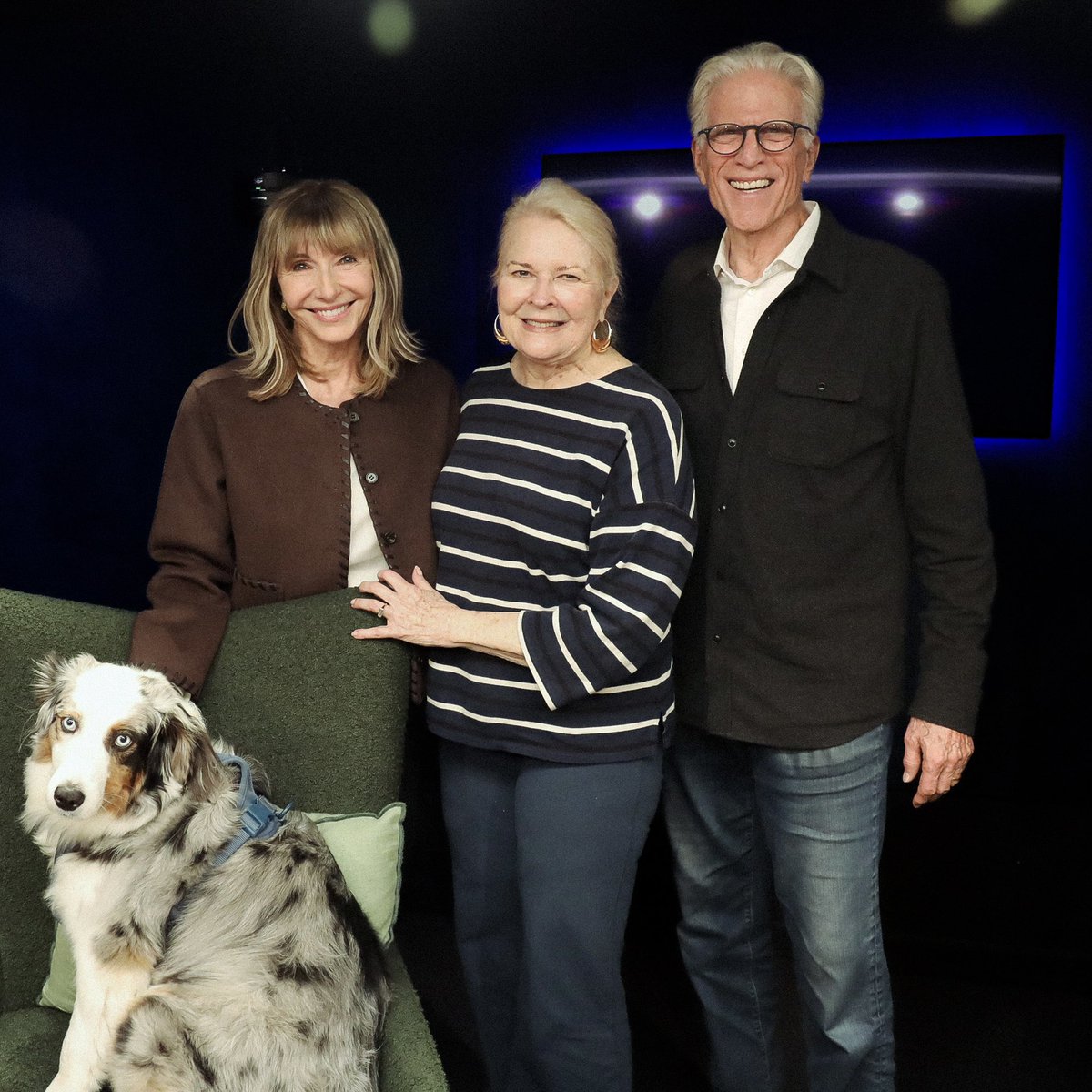 Happy Birthday, darling Candice. You are adored by us all!!!!! ( Blue loves you too!)

Keep your eye out for Candice on an episode of Where Everybody Knows Your Name soon!