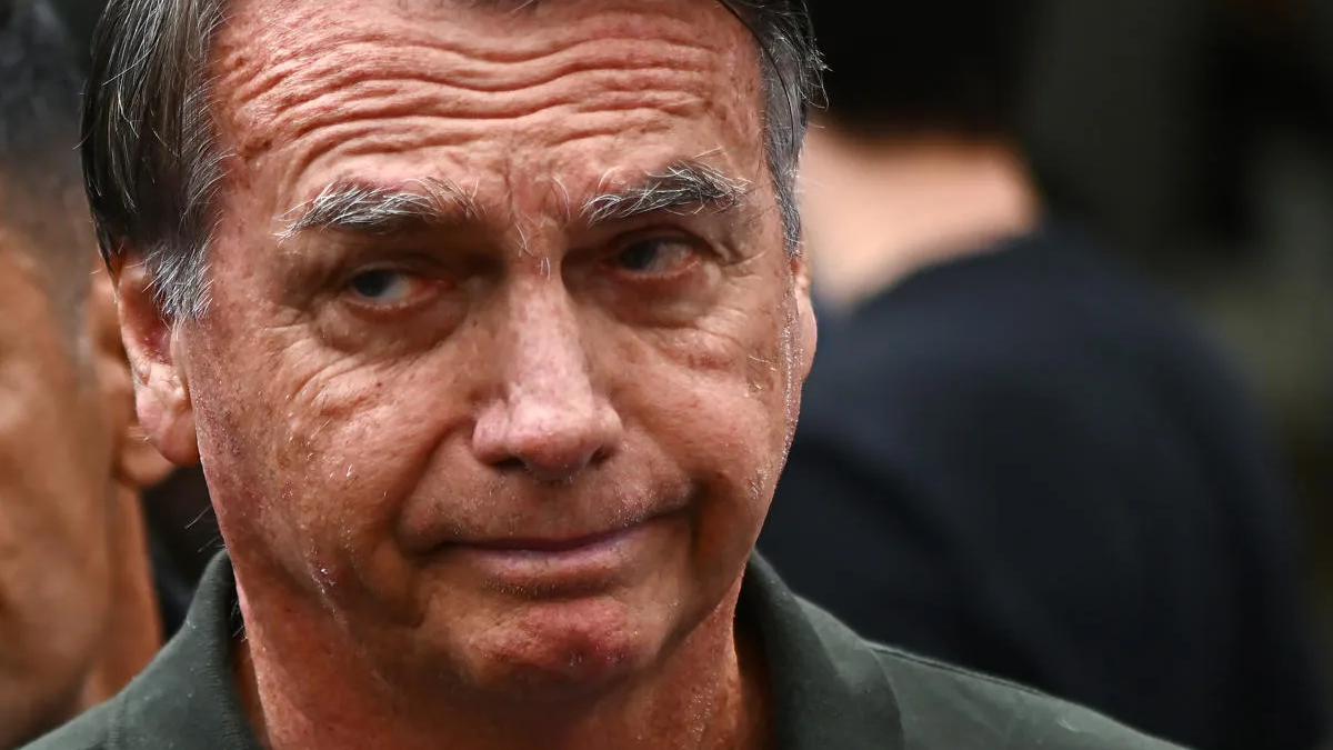 Corte Suprema de Brasil frenó ley que reducía condenas a Bolsonaro y compañía tinyurl.com/4a78dxbr