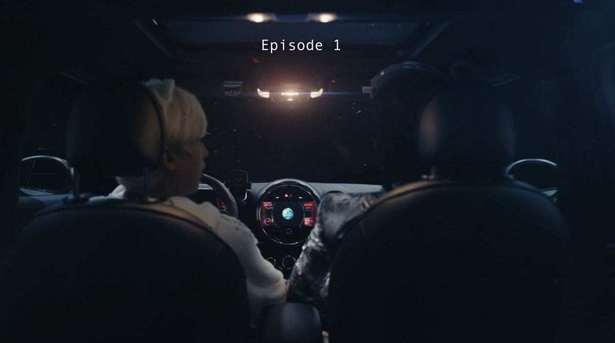 JeffBarcode_FR's tweet photo. The theoretical moment 🧐
- In episode 1 : Hachi drives on the left and Raon is on the right.
- In the trailer : Raon drives on the left, but who's on the right?

• Will Wooju follow him into space? 👀 •

#barcodetin #JeffSatur 
#JeffBarcode #WoojuBakery https://t.co/bmxdmRgpPH