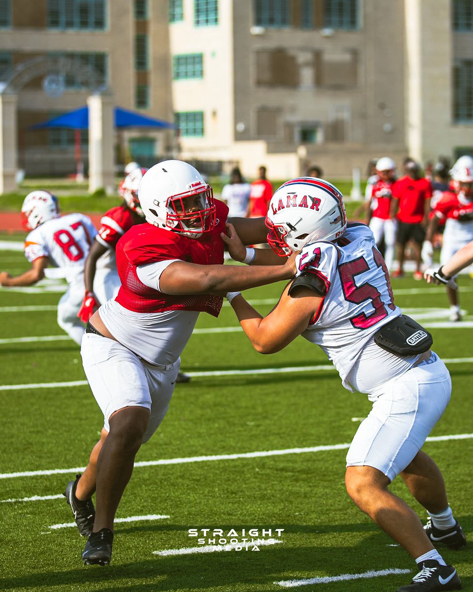 SethLim_08's tweet photo. First 2 weeks of spring ball! Getting better each week!

@RecruitLamar @LamarTexansFB @coachmlindsey @CoachC3Neal 
@Mr_Hinman https://t.co/Fhwf0aC527