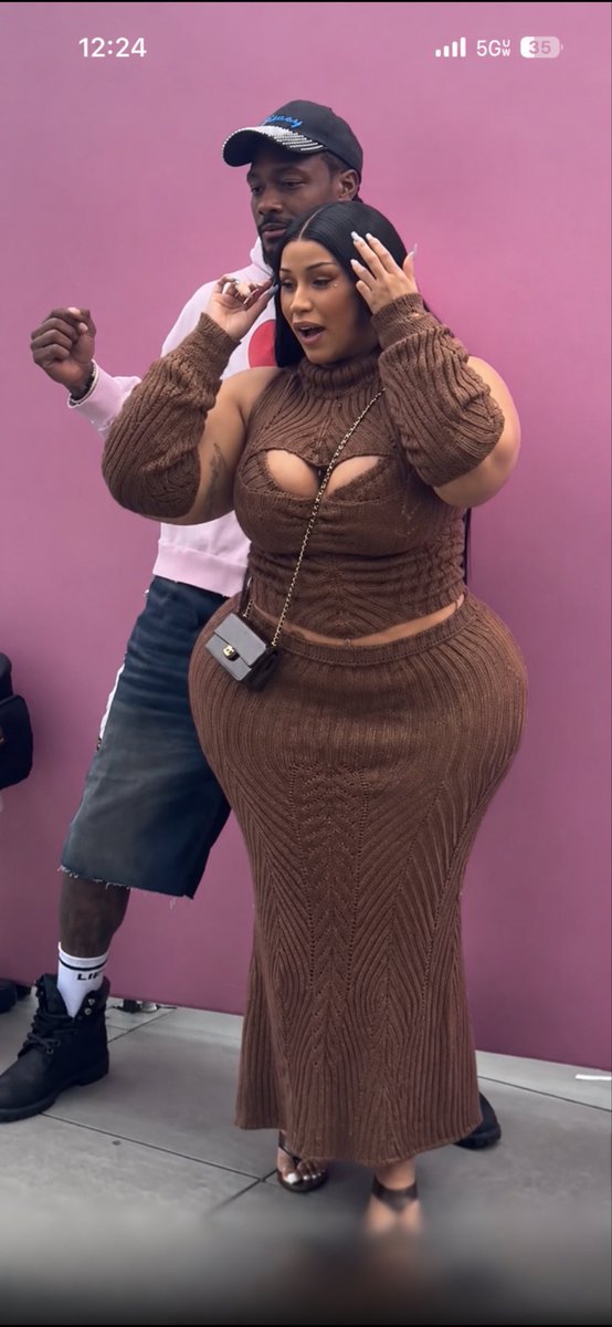 IT’S BARBIE BITCH 🎀 tweet media