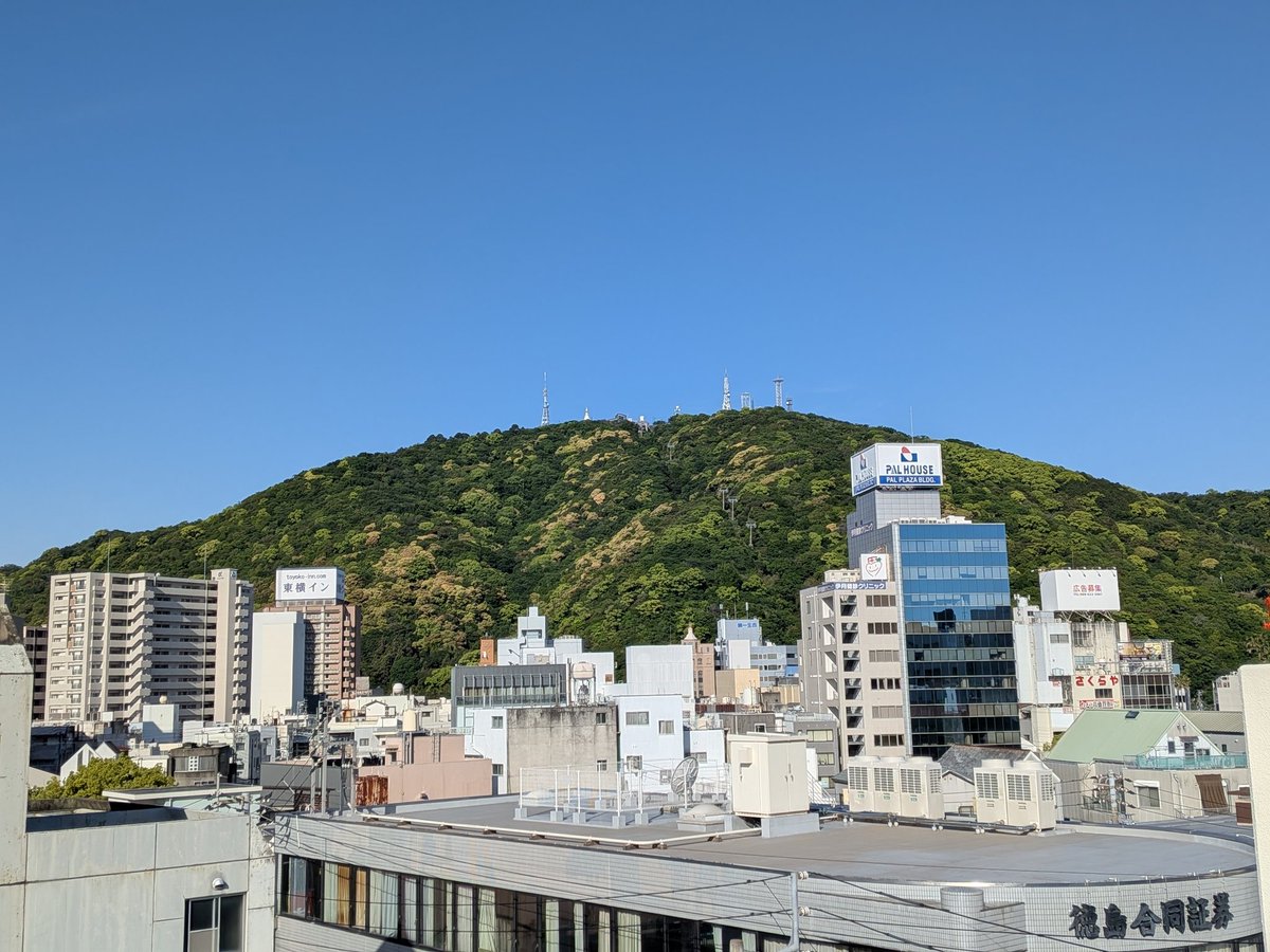 Suzu80cc's tweet photo. おはようございます。
本日は11時過ぎ発のフェリーに乗って帰ります。
東京到着は翌朝の5時過ぎ。
長い船旅ですな https://t.co/vaEttuHBhY