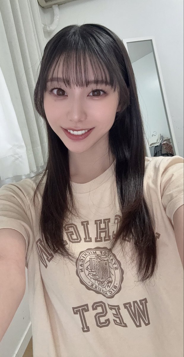 おはよー！
昨日撮影後記憶ないくらいすぐ寝た🥺笑
今日も朝から撮影です頑張るねー！ https://t.co/Z1O88Qdx03