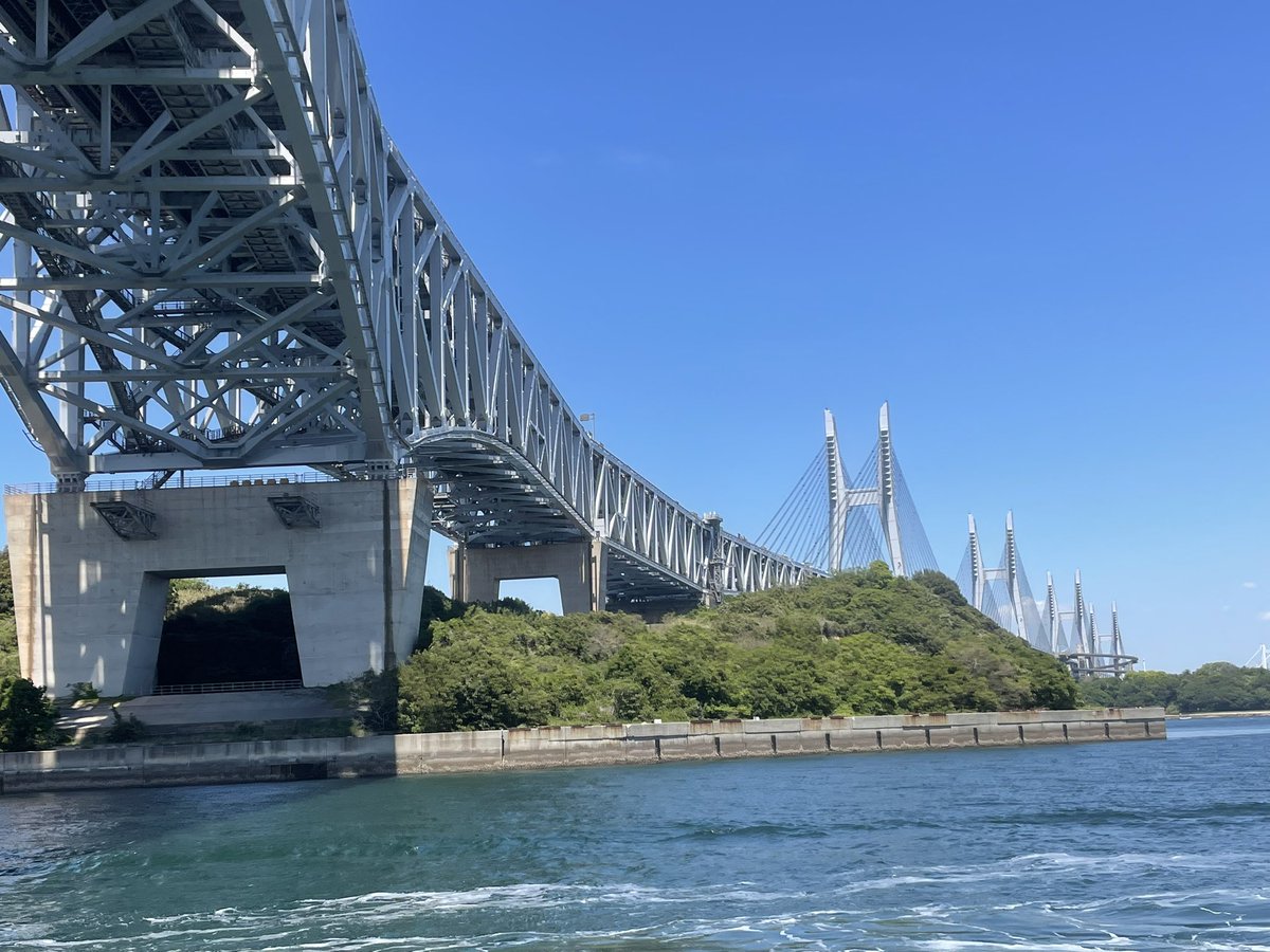 TEDga7b2svWxoX4's tweet photo. 児島観光港へ　快晴の昨日
古くからの友人と
児島は数え切れない程きてるけど
瀬戸内海を観光できる遊覧船が
有るなんて知らなかった　感動🥹 https://t.co/2Ke6BFiot9