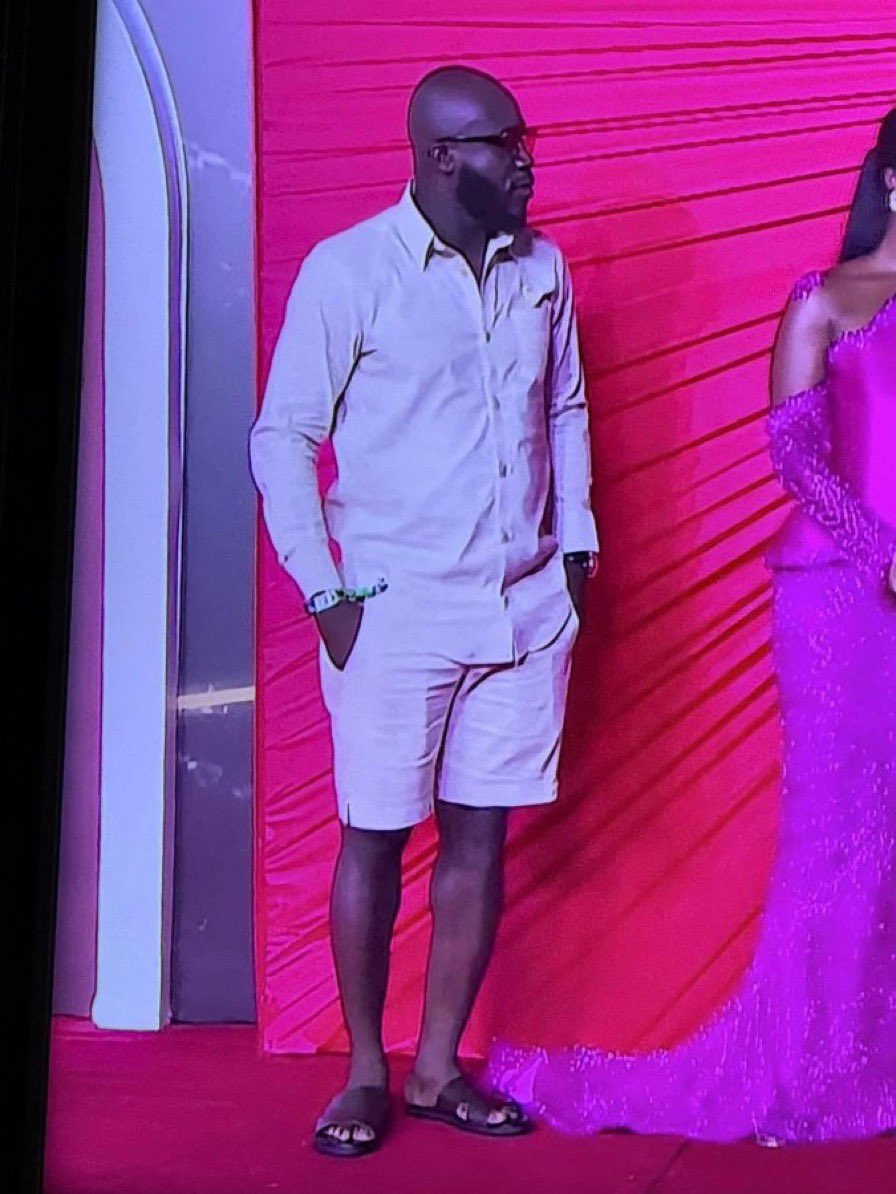 My boss dress so simple o #27thTGMA