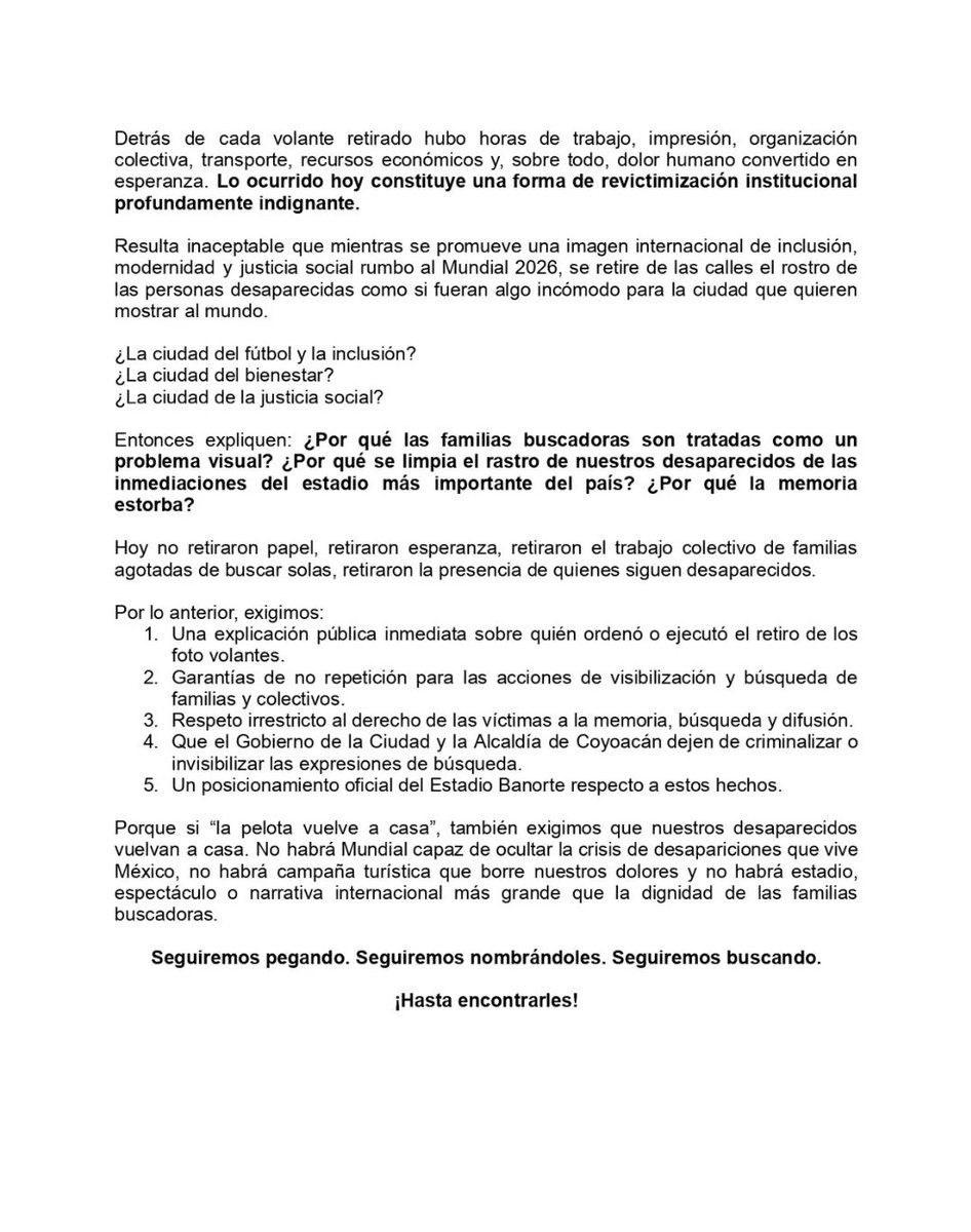 Importa más Coca Cola y la FIFA que nuestros desaparecidxs.

Colectivas de Madres Buscadoras denuncian que se retiraron las fichas de búsqueda a menos de una hora de ser colocadas.
¿Por qué las familias buscadoras somos tratadas como problema visual? Denuncian