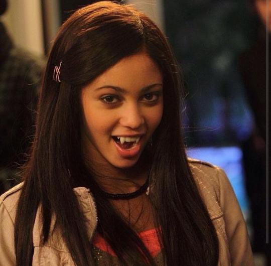 ezzyskii's tweet photo. vanessa morgan then vs now https://t.co/29IxeMRMwR
