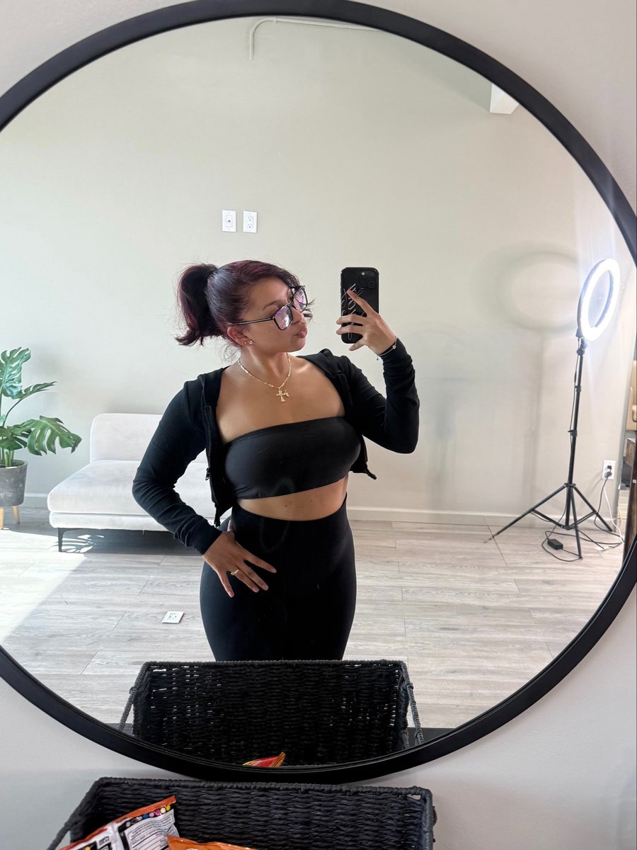 lovergirl tweet media