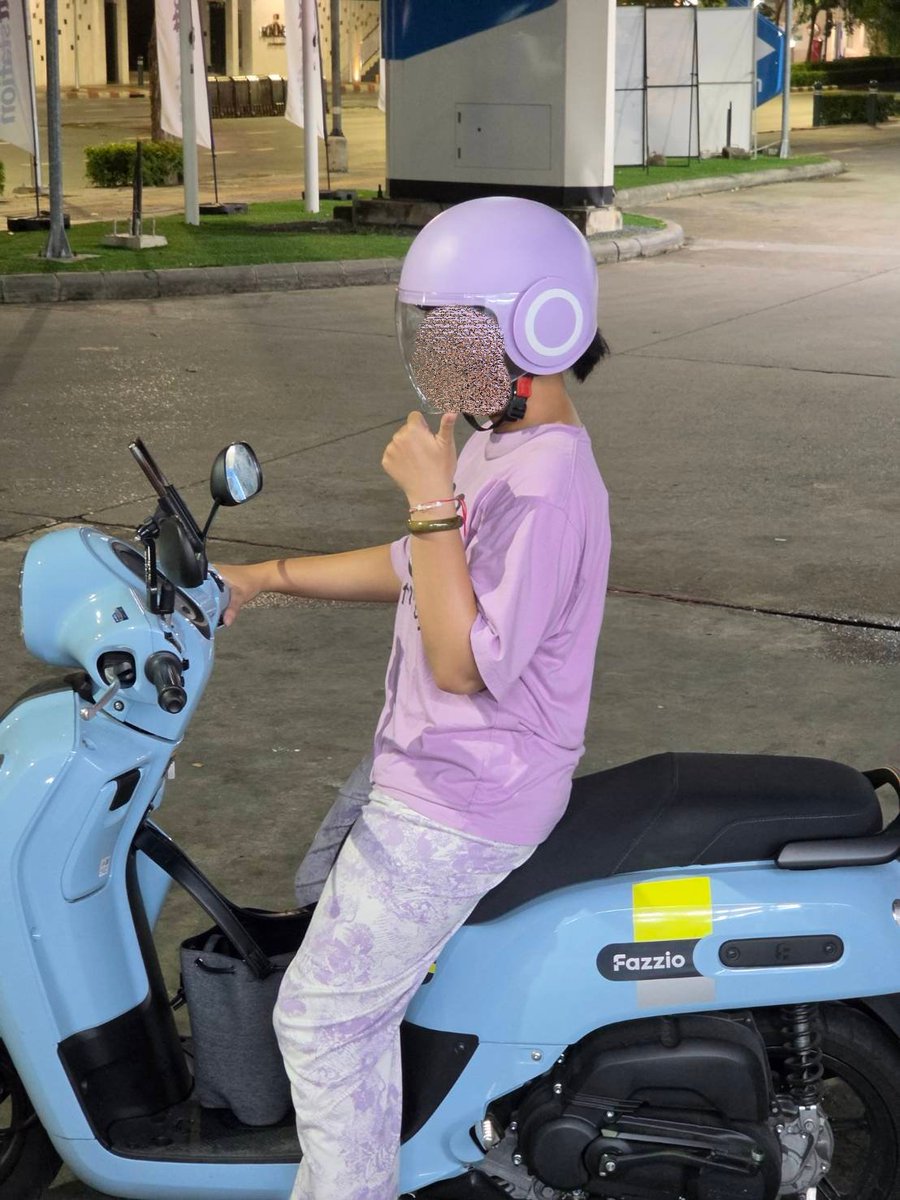 เบิ้บบู tweet media