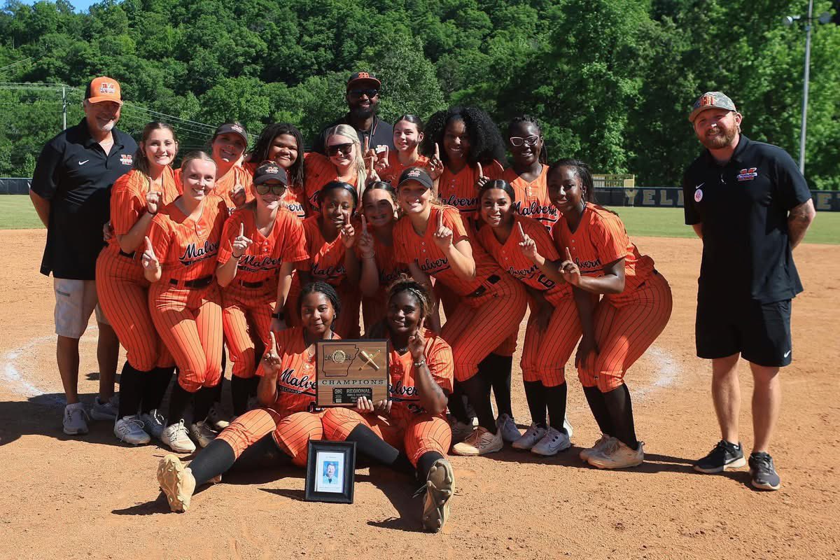 hattie_davis22's tweet photo. We had a great 3 days at Regionals winning the championship!! We will be going into the state tournament as a 1 seed and hopefully we will bring home a championship!
@national_ok @mzerkleee https://t.co/yDVbw5Nt8j