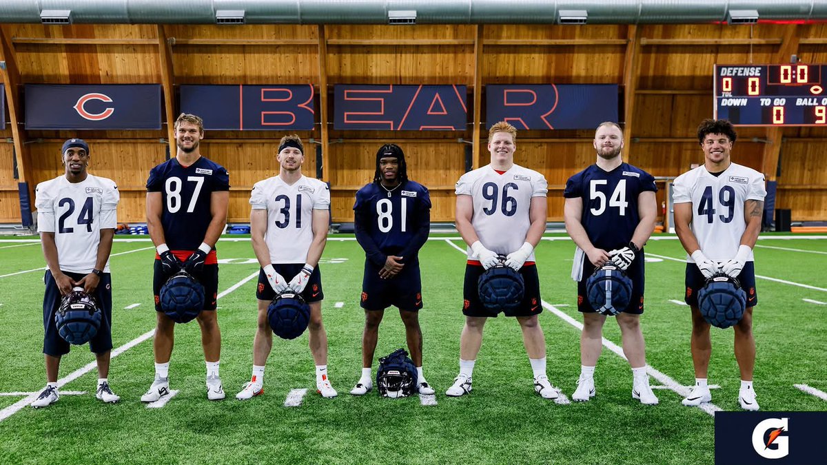 CHICAGO BEARS ROOKIES 24 - CB Malik Muhammad 87 - TE Sam Roush 31 - S Dillon Thieneman 81 - WR Zavion Thomas 96 - DT Jordan van den Berg 54 - C Logan Jones 49 - LB Keyshaun Elliott