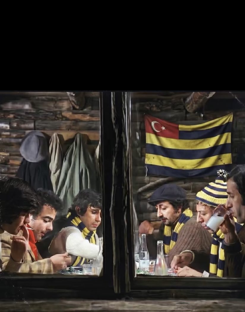 Fazlidln's tweet photo. #Fenerbahçe 

Burası  hollywood  zaten iyiler her zaman kazanırmış ..yersen ! https://t.co/k8ZyjpBmxD