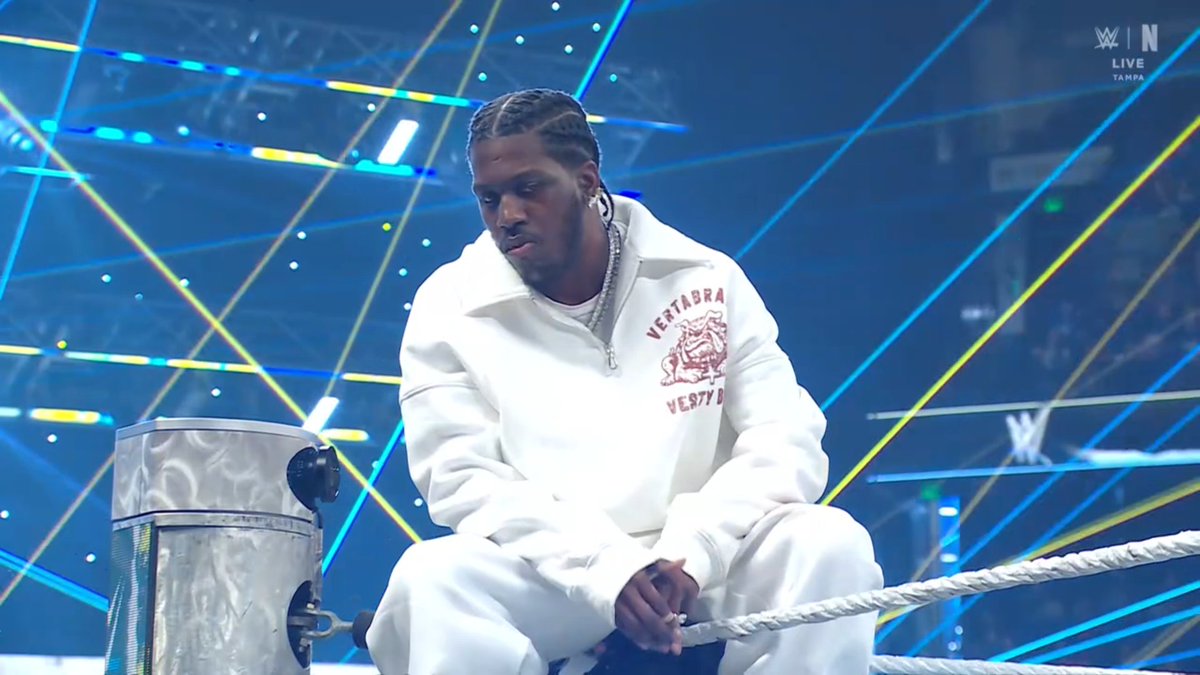 In just a few short weeks, Lil Yachty has already become one of my favorite celebrities to ever appear in WWE.

He gets it and is hella entertaining.

#WWEBacklash