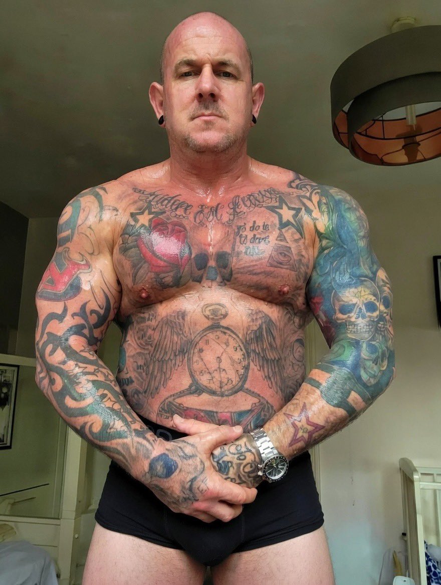 str8_inked_dom's tweet photo. You know I’m gonna Hurt you .. But you still come Crawling like a Good boy craving my attention 

You’re nothing but a Wallet to me 🥵💸 https://t.co/9j1aQYqBgC