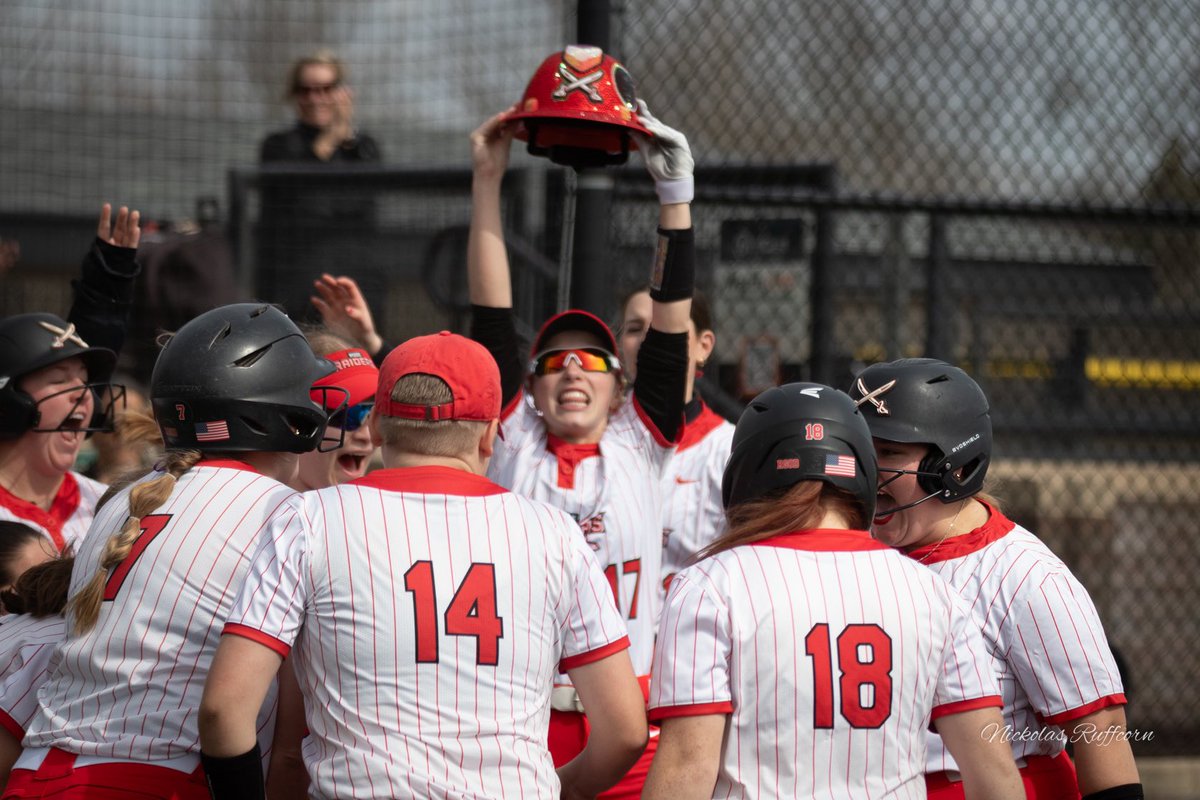 MSOE Softball tweet media