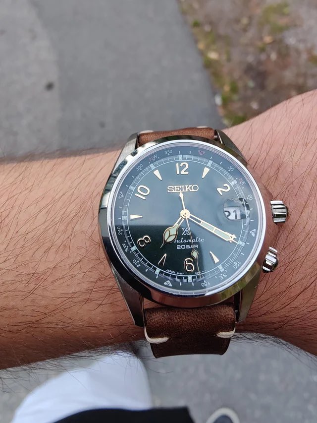 BrennanWatchTrd's tweet photo. @TheRealDrip2Rip The Alpinist is such a must have. personally i’d probably throw in a sumo somewhere in mine but honestly you can’t go wrong with any of these. The SPB121 will forever be one of my favorites. https://t.co/BA2CMw46Lg