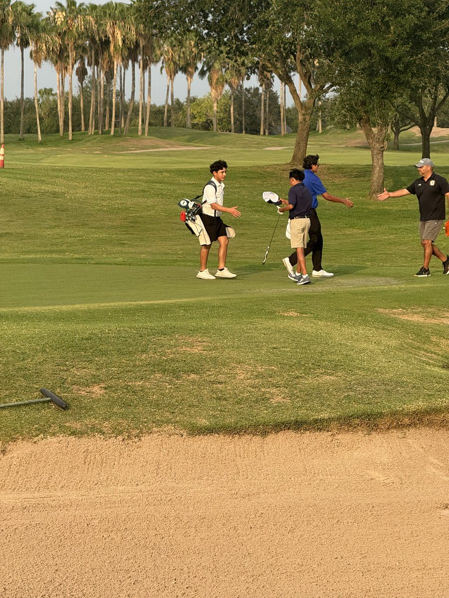 Rolando11956's tweet photo. 1st place in the entire district of Mcallen 🥇 shot 37 +1 at @ChampionLakesGC #RGV #Texas #golf #UIL #fypシ゚viral https://t.co/zu89V2qES6