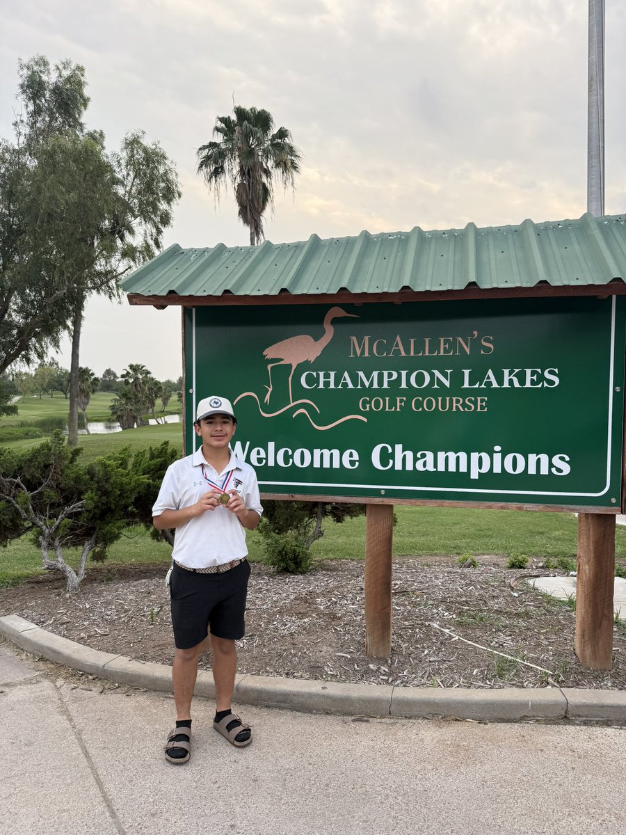 Rolando11956's tweet photo. 1st place in the entire district of Mcallen 🥇 shot 37 +1 at @ChampionLakesGC #RGV #Texas #golf #UIL #fypシ゚viral https://t.co/zu89V2qES6