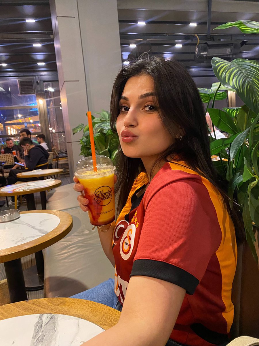birrrpanda's tweet photo. 💛❤️ https://t.co/lHwm67gkNa