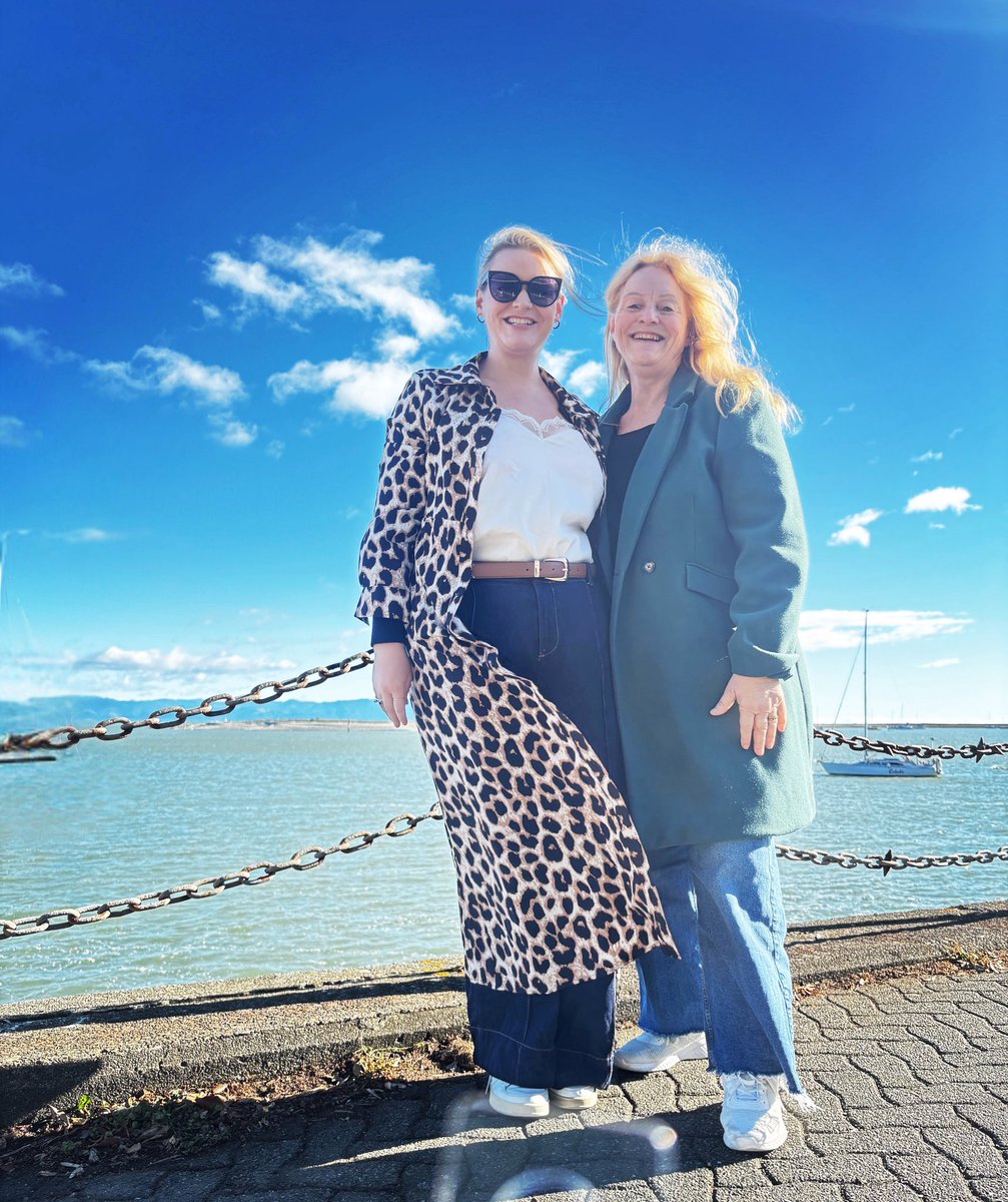 EmmaHelleur's tweet photo. Mum https://t.co/QGMNwBvZXO