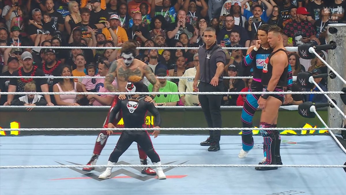 Wrestlelamia.com tweet media