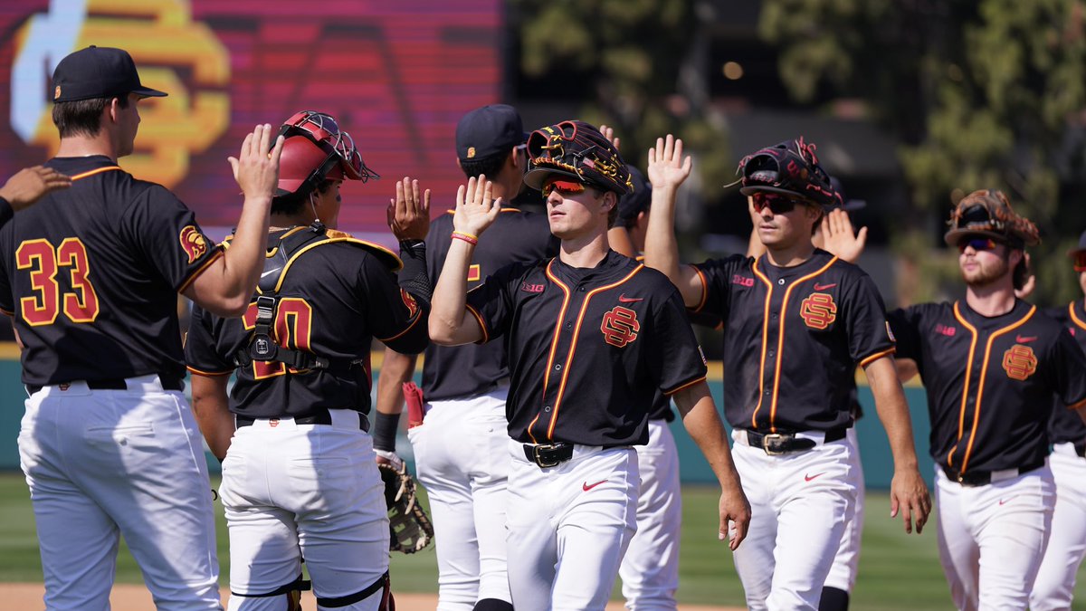 USC_Baseball's tweet photo. BEST HOME RECORD IN PROGRAM HISTORY ✌️

3️⃣2️⃣-1️⃣ https://t.co/m6iGHsDw9x