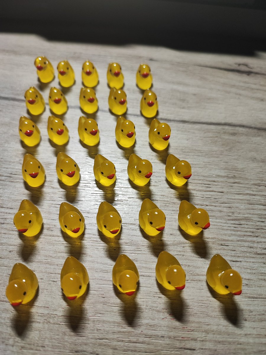 Drow_Raistlin's tweet photo. Просто домашняя армия уточек

#mem #duck https://t.co/7WpWZQmGGq