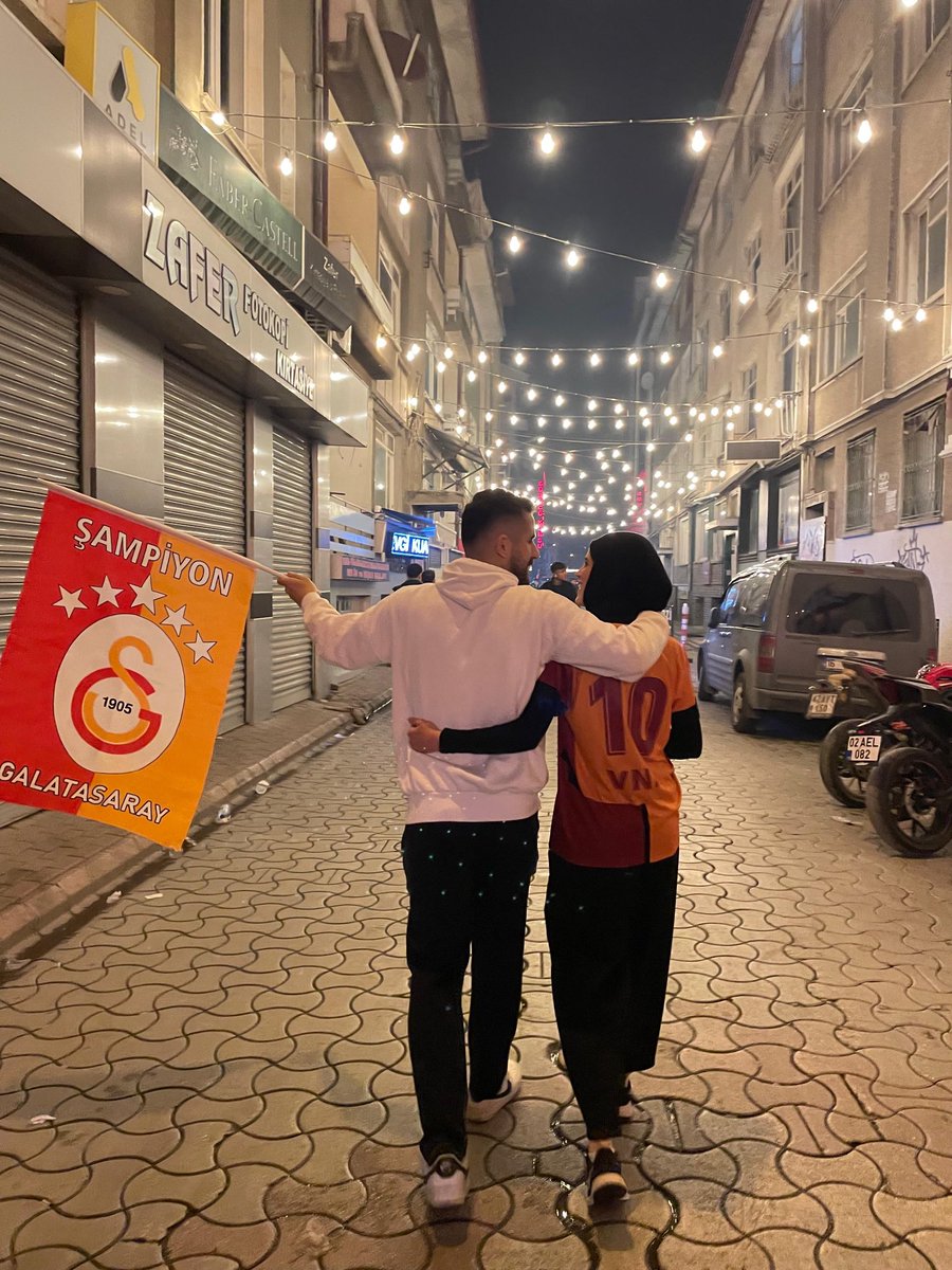 Nazo_no1's tweet photo. Mayıslar bizimdir! 💛❤️🏆@GalatasaraySK 
#galatasarayşampiyon https://t.co/fSPj5AxNFi