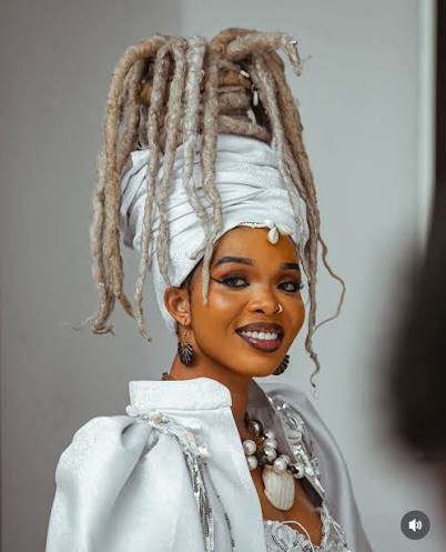 Enam wins female vocalist of the year… big ups Vodushi #27thtgma
