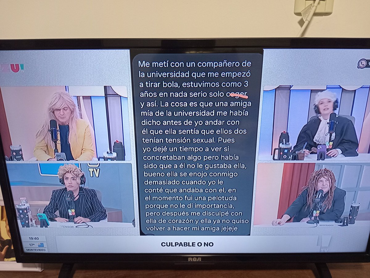 Barbys_Lp's tweet photo. Jajajajajajajajaja poniendome al dia con los programas y... este es espectacular @aniyaesposito sos lo mas @LanoveladeLuzu.
No puedo mass. https://t.co/LMKyrT4lsy
