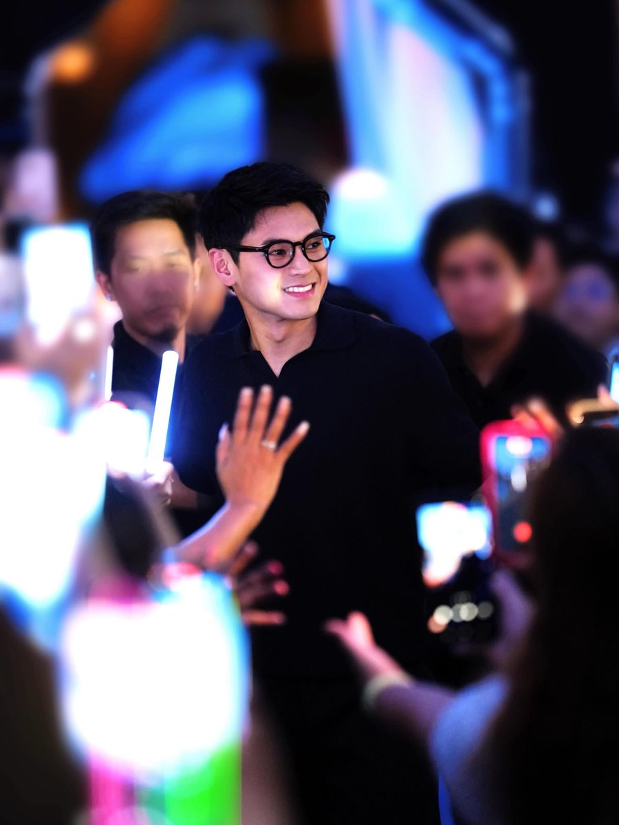 Sparkle GMA Artist Center tweet media
