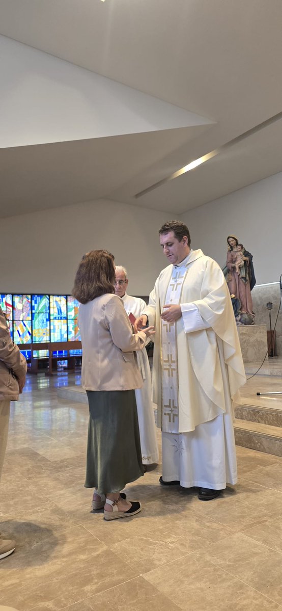 Celebración de la #Pascuadelenfermo y administración de la Santa Unción. El Señor Resucitado nos comunica su vida divina y sale a nuestro encuentro en nuestra situación, también el dolor, sufrimiento y enfermedad.