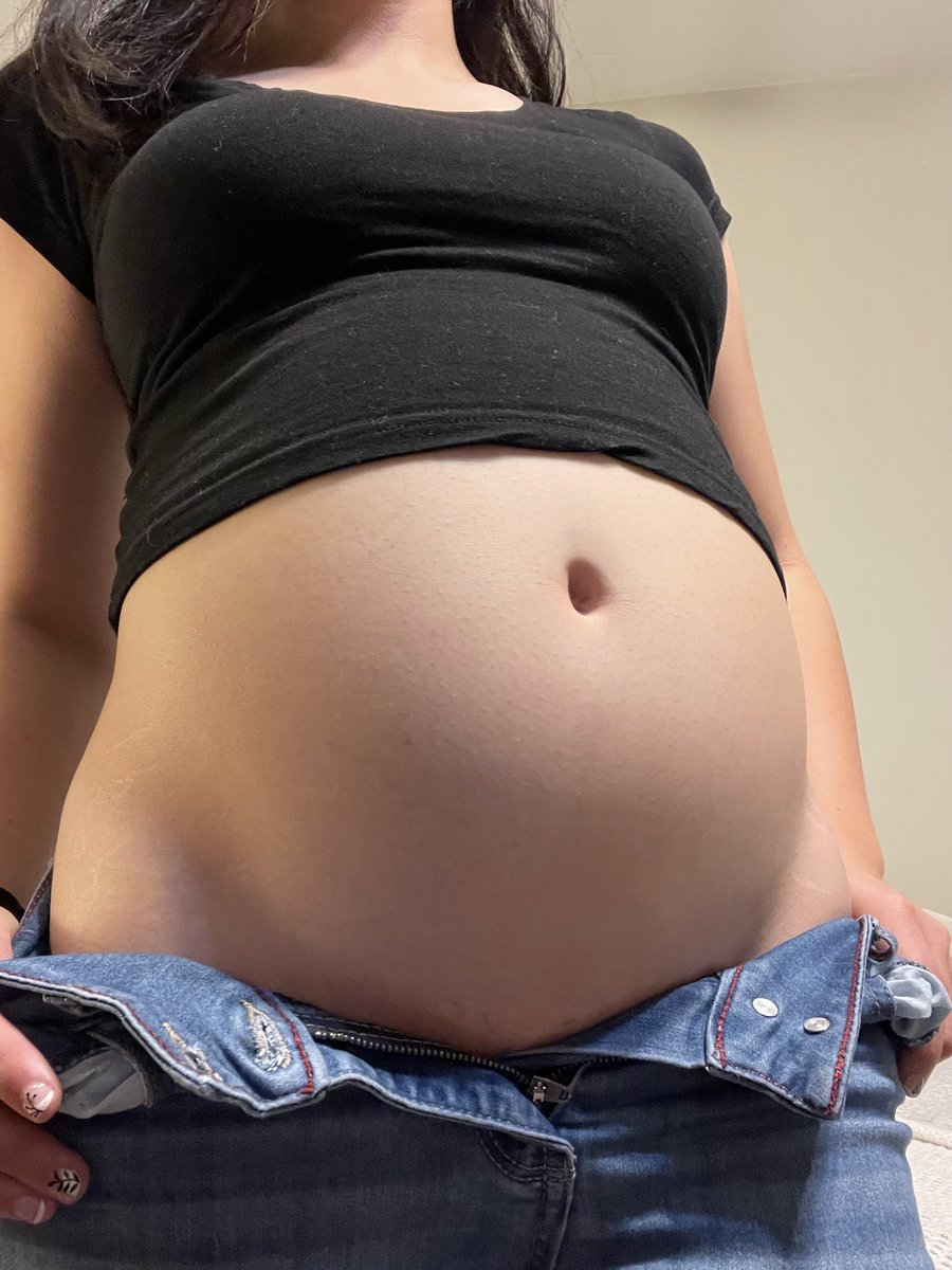 Lily • Belly Stuffing 🤰🏻 tweet media