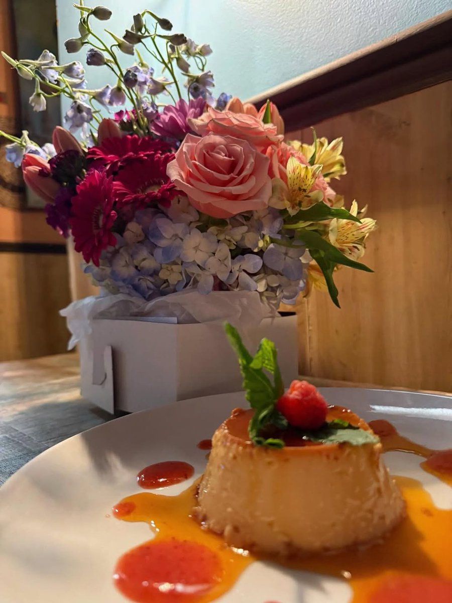 MariachiWareham's tweet photo. This #MothersDay, we’re raising a glass (and a plate) to the women who do it all—and then some 🌷

No half-measures today. #Mom deserves the best seat at the table, the first bite, and a day that’s all about her. Join us and make it a Mother’s Day she won’t forget.

#CelebrateMom https://t.co/WQPLW4TrHq