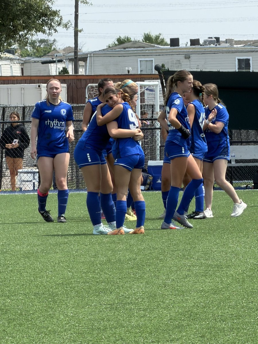 AHFC08GECRL's tweet photo. Bittersweet day. 🤍
One last game with our seniors and one last game together as this team. So thankful for every memory, every battle, every laugh, and every moment we shared this season. Love this group forever. ⚽️ #RLMentalityForever 

@CoachGusMota @txbcfc @ahfcsoccer https://t.co/aI1HhhgSsi