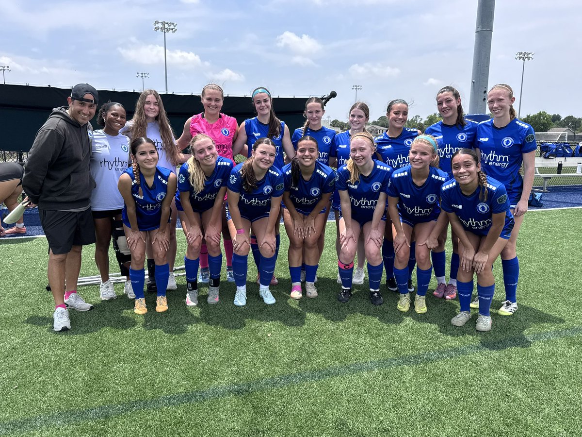 AHFC08GECRL's tweet photo. Bittersweet day. 🤍
One last game with our seniors and one last game together as this team. So thankful for every memory, every battle, every laugh, and every moment we shared this season. Love this group forever. ⚽️ #RLMentalityForever 

@CoachGusMota @txbcfc @ahfcsoccer https://t.co/aI1HhhgSsi