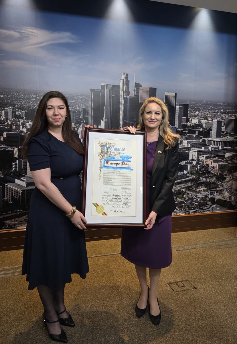 LuciaSava1's tweet photo. Celebrating Europe Day: peace, solidarity, unity, cooperation. Consul Ioana Raluca Rădulescu joined the L.A. City Council to adopt the “Europe Day” Proclamation with European diplomats. Almost 20 years in the EU, Romania proudly reaffirms its shared values.#CGLosAngeles https://t.co/ZwWlVjfqlJ