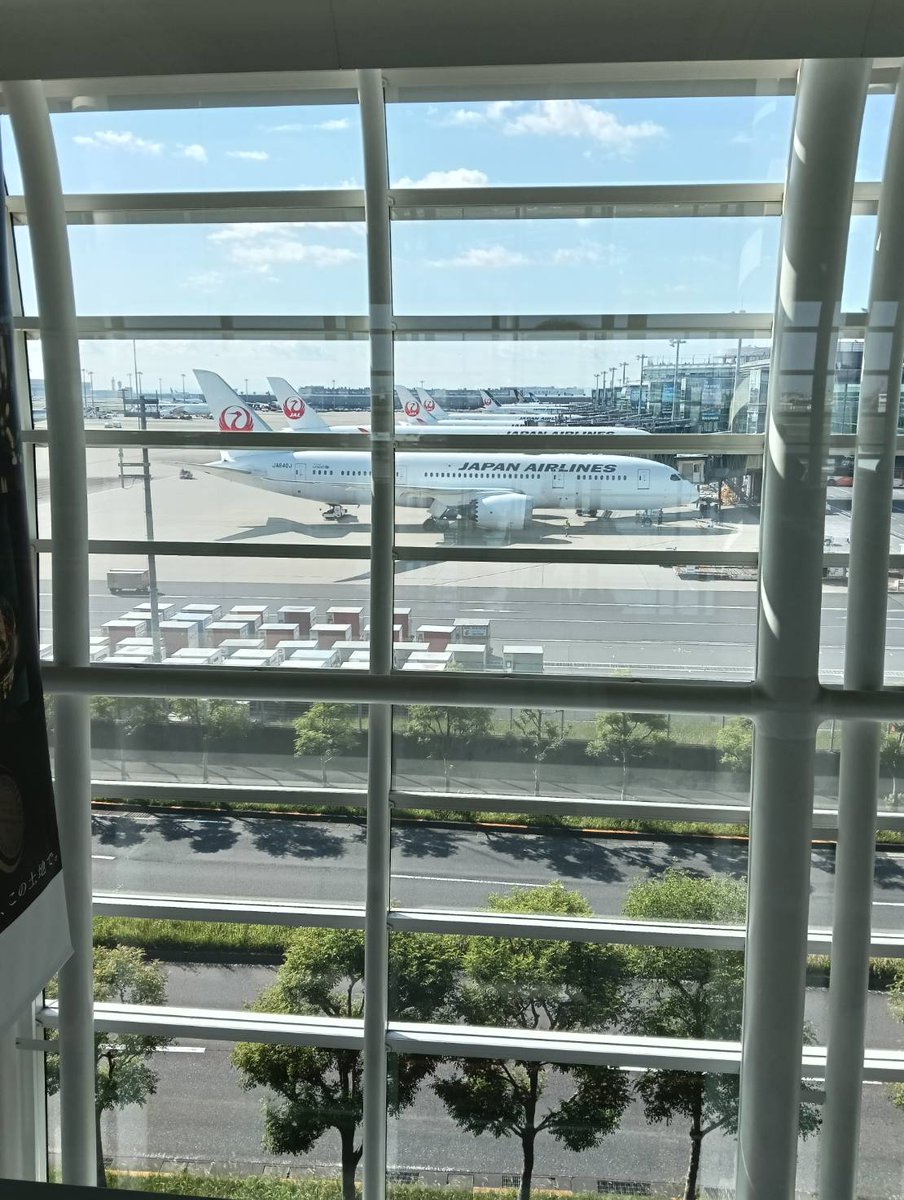 090Chida's tweet photo. しばらく海外でX見れないと思うと🫠 https://t.co/JEQYwwm2M2