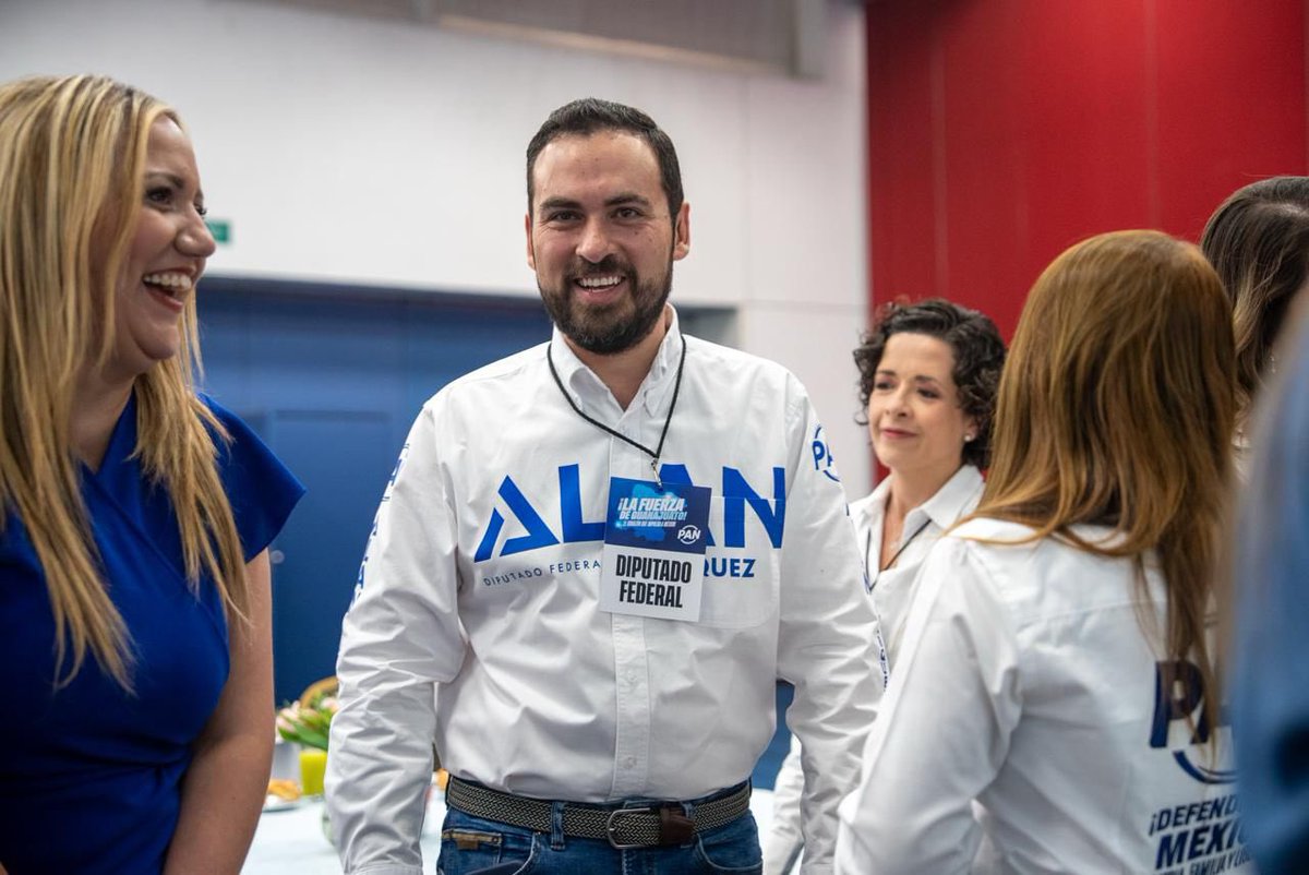 audioramanoti's tweet photo. 📣 PAN LLAMA A FORTALECER LA UNIDAD Y LA CERCANÍA CON LA CIUDADANÍA

El diputado federal del Partido Acción Nacional, Alan Márquez Becerra, aseguró que el principal reto del partido rumbo a los próximos procesos electorales será fortalecer la unidad interna y mantener el trabajo cercano con la ciudadanía.