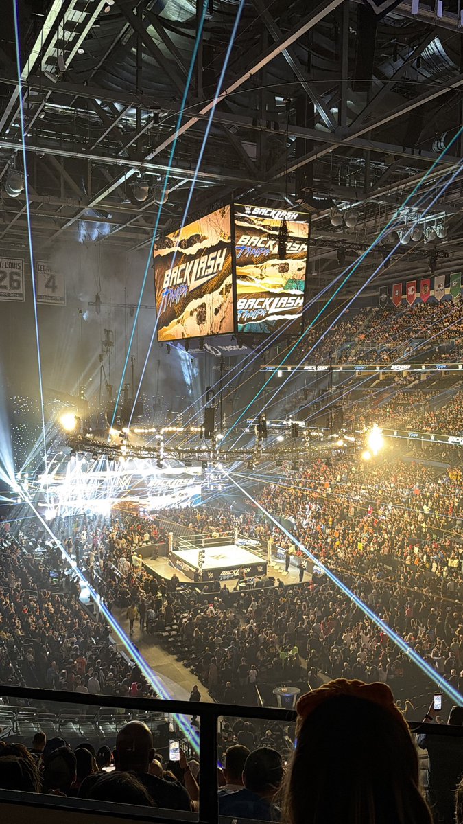 fliprios's tweet photo. Backlash Tampa https://t.co/fhVoEPnVwu