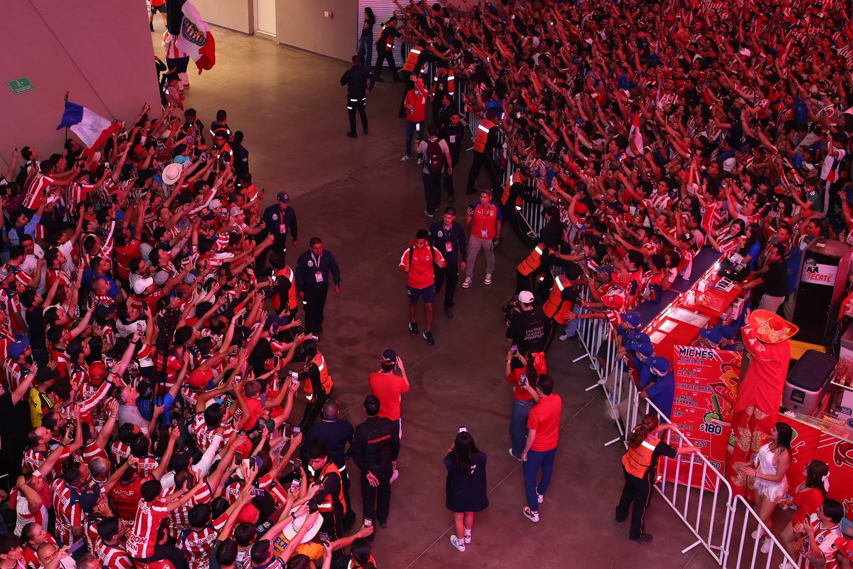 CHIVAS tweet media