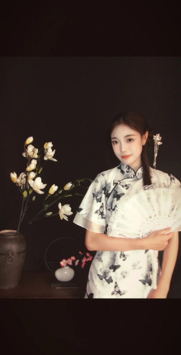 爱高叉体操服反差婊 tweet media