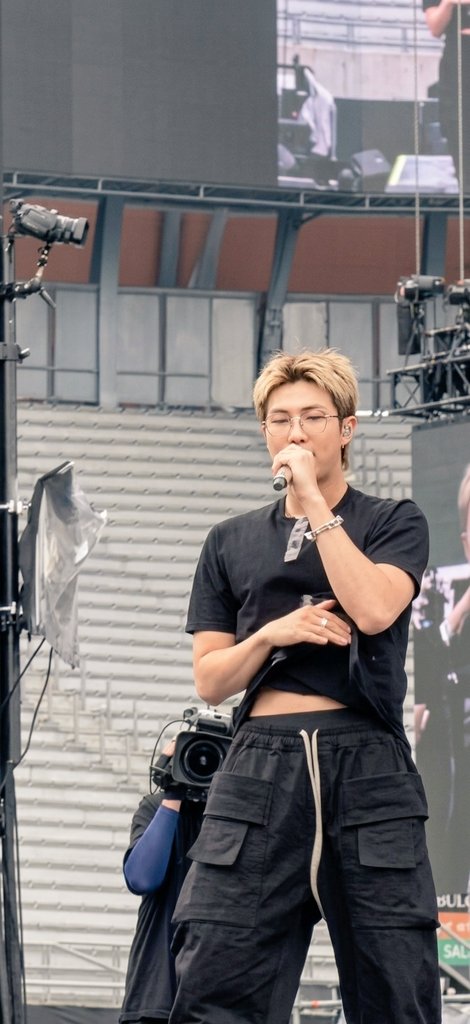 DixieJoon7's tweet photo. Kim namjoon #RM mexico day 2 soundcheck 9/5/26 https://t.co/DwSmUnP5Qw