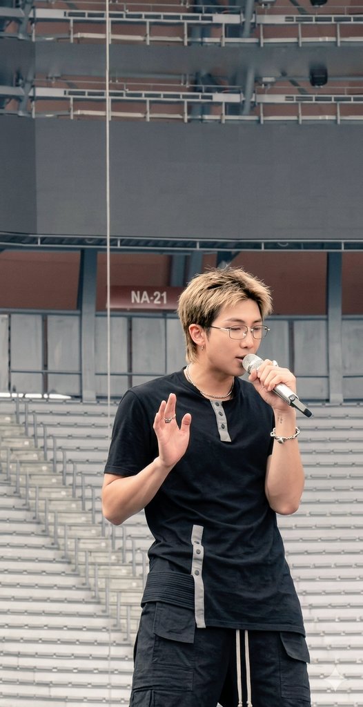 DixieJoon7's tweet photo. Kim namjoon #RM mexico day 2 soundcheck 9/5/26 https://t.co/DwSmUnP5Qw