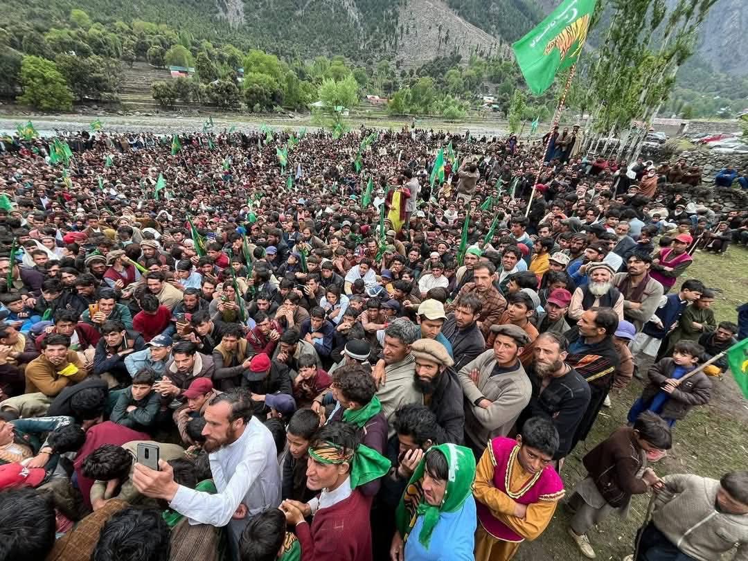 Sajid_anjum_'s tweet photo. گلگت تانگیر میں ن لیگ کا جنون عروج پر، عوام کا جوش و خروش ثابت کر رہا ہے کہ مسلم لیگ (ن) عوام کے دلوں کی آواز بن چکی ہے۔ 🇵🇰✌️
@MaryamNSharif
#PMLN #GilgitBaltista https://t.co/7A21rDf5b5