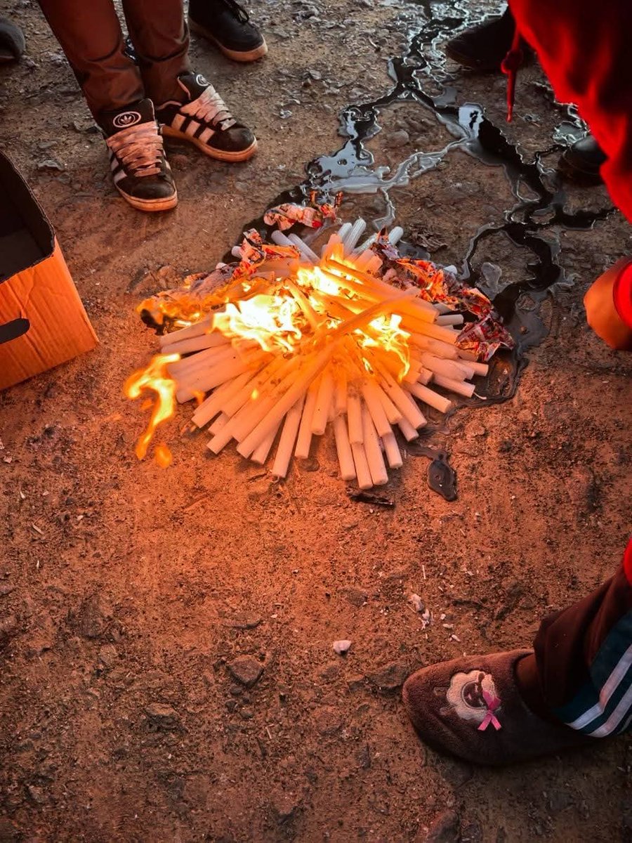 KayBeatZ23_SA's tweet photo. Mokete Mosweunyana is one of the victims in a case that has left the community of Mphatlalatsane in Qwaqwa in shock and pain after his body was found burnt beyond recognition near Metsimatsho Dam in Thaba Bosiu Village after he was reported missing on 25 April. 🕯️💔
<<THREAD>> https://t.co/HN8puw1aba