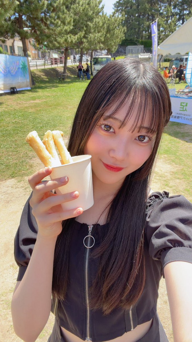 おはよ〜♡

昨日は初MCドキドキしたぁ😭
今日も黒崎でお待ちしてます🌟❤️‍🔥

最後には花火も上がるらしいですよ？🥰
一緒に黒崎盛り上げよ〜！！！！