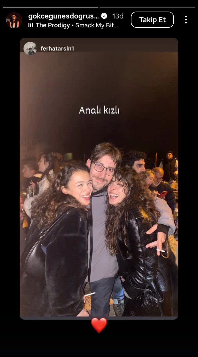 darilliumchild's tweet photo. https://t.co/u3v73kMYcr Dünyanın ve güzelkoyun en tatlı en Candan anne kızı sizin de anneler gününüz kutlu olsun çok şükür bütün sorunları hallettiniz ve her annneler günü olduğu gibi bu anneler gününe de sarılarak sevgiyle girdiniz Mine ve Elif Candan 🥰👩‍👧anne kzım O doğurdu https://t.co/ndFTaqHyW1