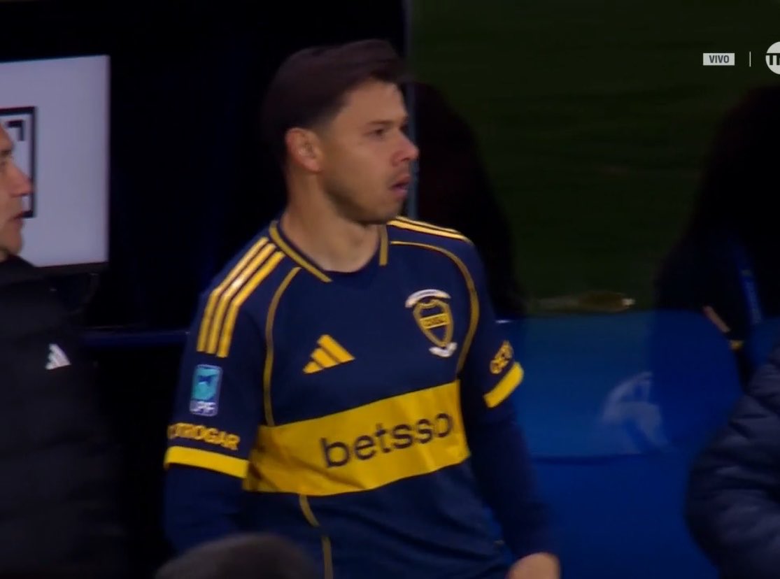 No entiendo, nos metió dos goles y ahora juega para Boca??!!!